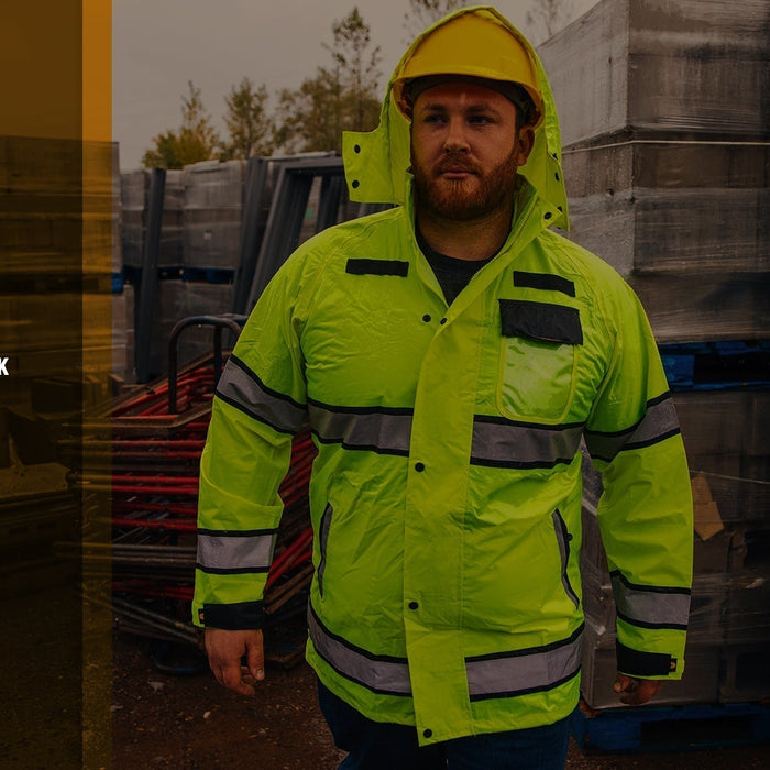 Guide: The Best Rain Gear For Construction Work